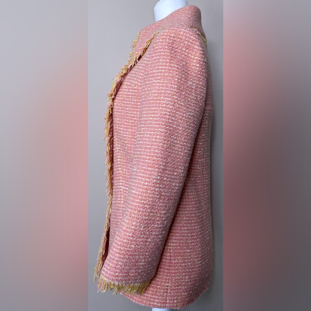 CHANEL Tweed Pick and Yellow Jacket - Picture 6 of 13